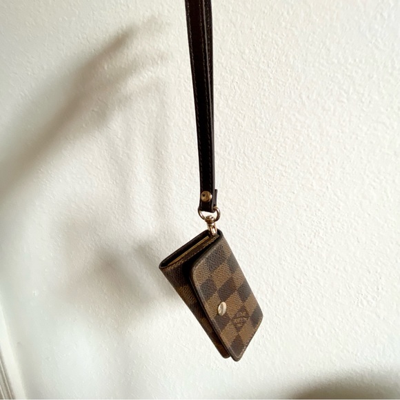 LOUIS VUITTON DAMIER EBENE 4 KEYS - Picture 10 of 13